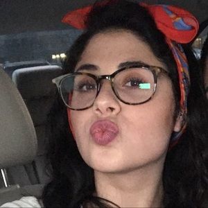 Meet your Posher, Jana